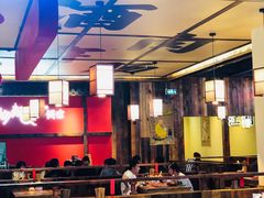 大堂-先启半步颠小酒馆(白麓里店)