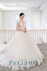 -派丽莫Pellimo原创设计婚纱品牌