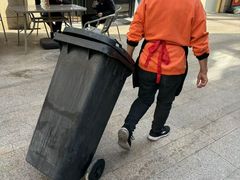 -绝味鸭脖(曼哈顿广场店)