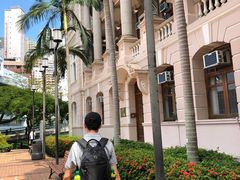 -香港大学
