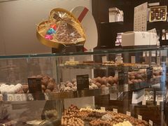 面包甜点陈列柜-Laderach 莱德拉(上海环贸iapm店)