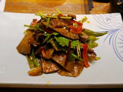 彝族手撕美人椒拌牛筋-云海肴·汽锅鸡·云南代表菜(天津国金汇店)