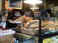 面包甜点陈列柜-仙峰天然面包(迎宾路店)