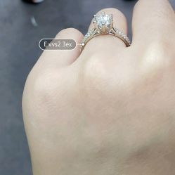 -威德钻石-克拉钻大本营(南京东路店)