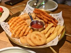 -Dragon Pizza•圆脸龙披萨·牛排餐厅