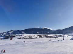 -丝绸之路山地度假区滑雪场