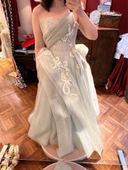 -Flora婚纱礼服定制租赁店