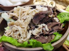 -老街烧烤大排档·地道湖北菜·龙虾馆(汉口火车站店)