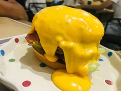 瀑布熔岩牛肉堡-牛纽塔·牛人堡(群众路店)