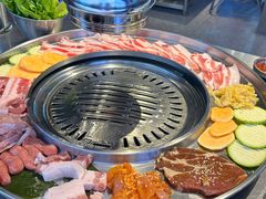 -哈哈碳都·牛肋条无限自助烤肉(台江万达店)