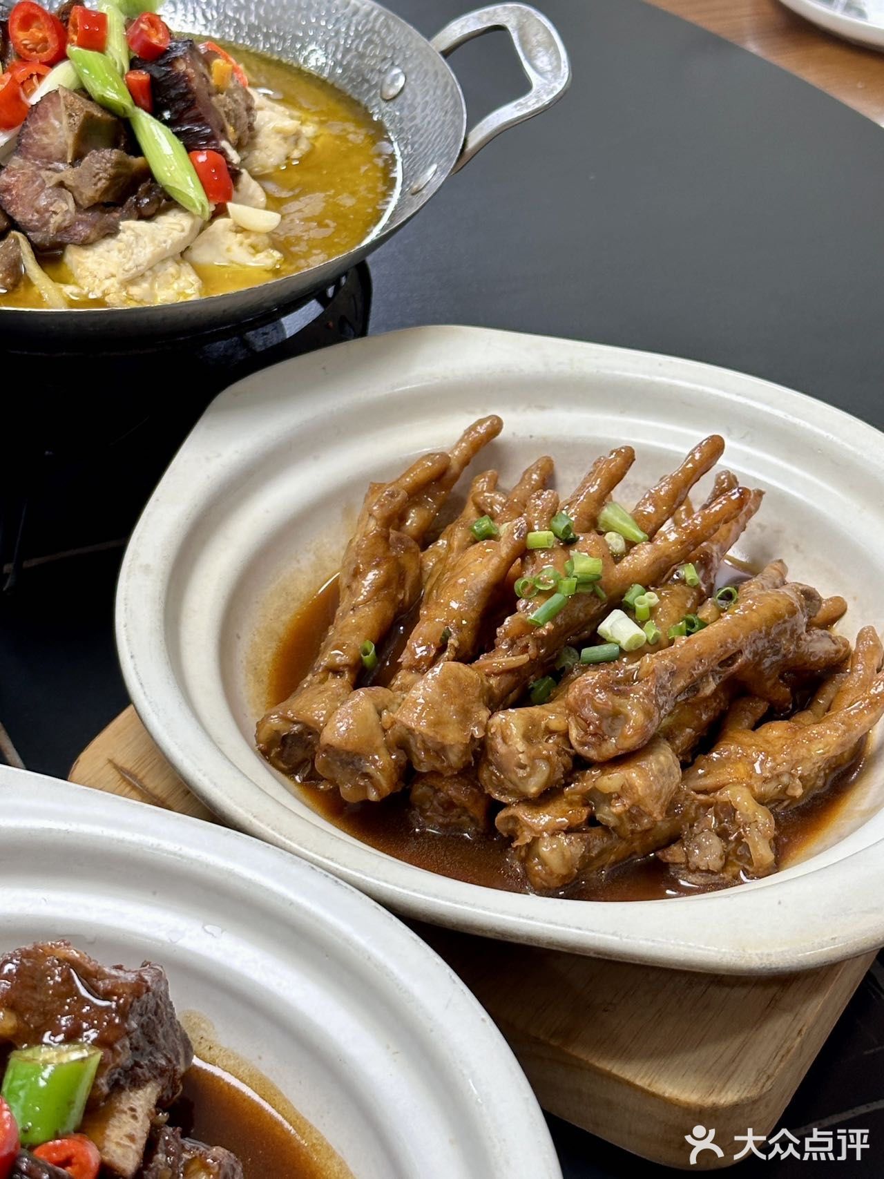 秋天带上心爱的Ta来享受烤鱼的味蕾体验~