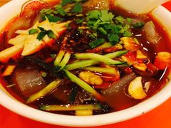 -顺溜·手工刀削面·黑金店(铜锣湾店)