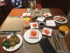 三文鱼-明月东一酒店·菲斯特自助餐厅