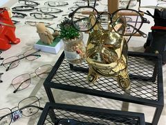 -肆兮眼镜·蔡司·徕卡战略合作店(大坪店)