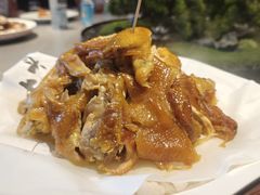 -头上红煨盐鸡·非遗院子餐厅