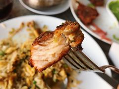 -Lake Shore Hotel & Restaurant