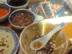 -包整·丝娃娃(一览甲秀楼风景店)