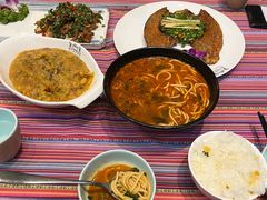 -香巴拉云南餐厅(华莱坞店)