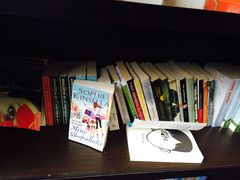 书-钟书阁(松江泰晤士小镇店)