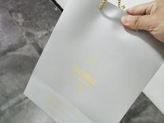 -浮光眼镜·蔡司视觉合作·数字验配中心(陆家嘴店)