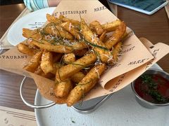 -Mark&Mars Restaurant
