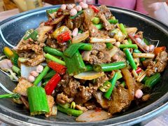 干锅带皮牛肉-古城苗家土菜馆(河景餐厅店)