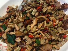 -老湖南民间菜·牛肉十八炒(花都店)
