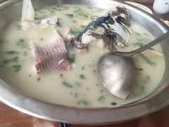 -美顺香食府鱼头老店(雪野湖店)