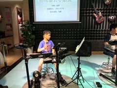 -IN-SHOW音秀音乐艺术中心 架子鼓钢琴(大宁校区)