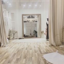 -LaMousse婚纱买手店