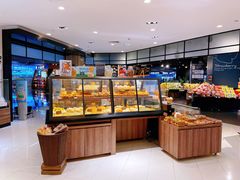 面包甜点陈列柜-Olé精品超市(海上世界店)