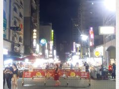 -六合夜市