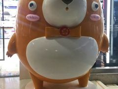 店铺门口摆饰品-茂业百货(东门店)