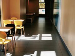 -麦当劳(石坝服务区店)