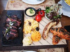-Mark&Mars Restaurant