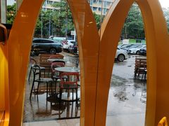 -麦当劳(中二横路店)