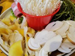 -民食香·腊排骨野生菌美食(木府店)