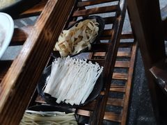 -乡土黄·鲜牛肉火锅·小龙虾(兴业街店)
