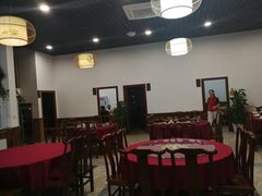 大堂-黄桷树曹家私房菜(江与城店)