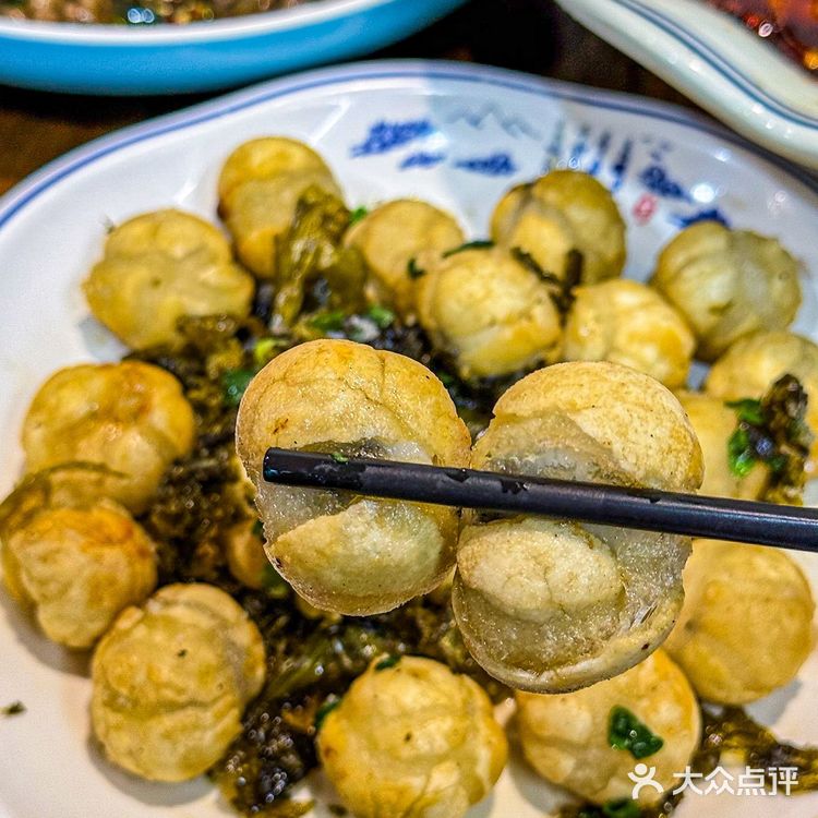 解放碑藏着一家性价比天花板——月半!不管你是本地干饭人