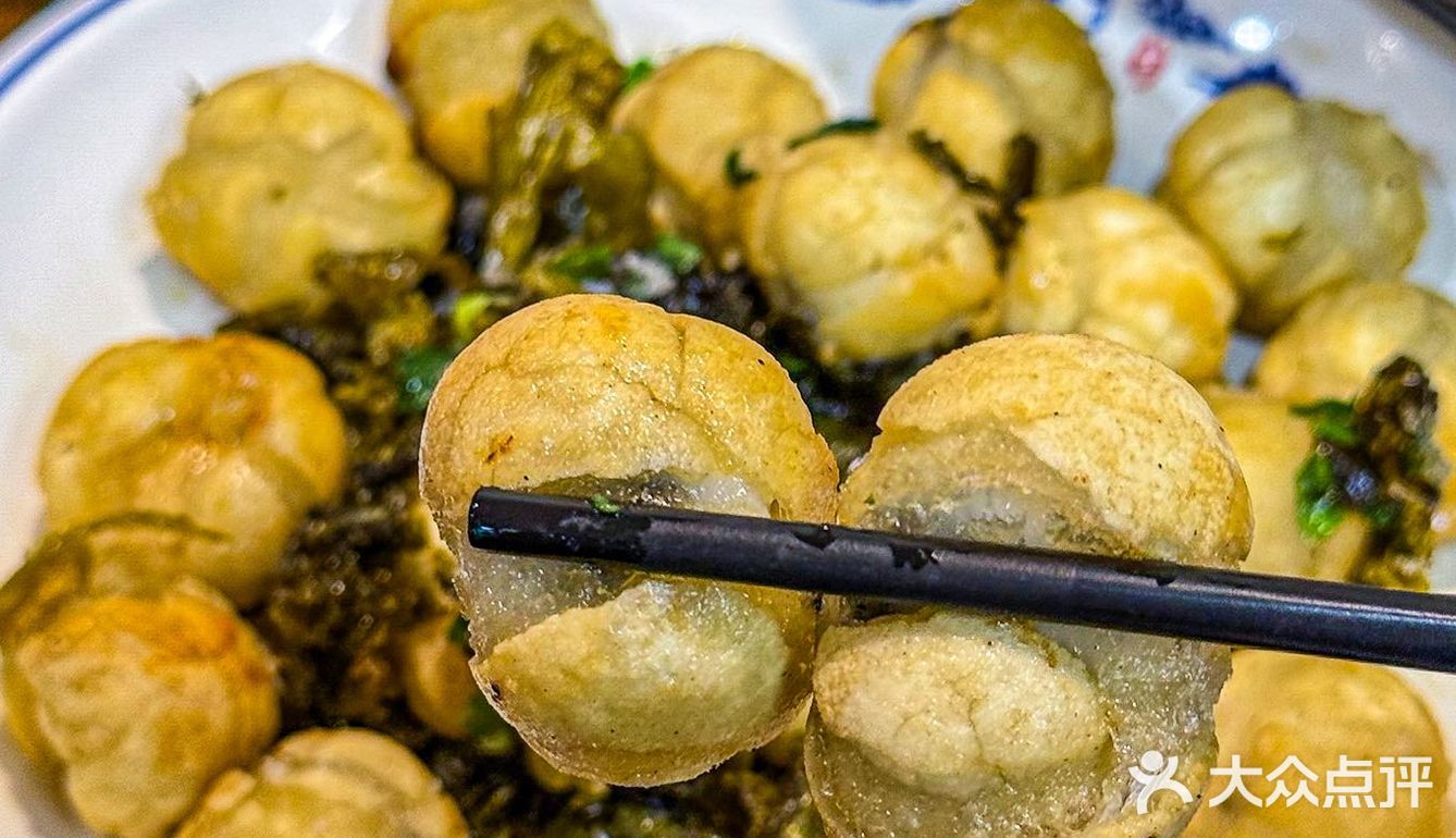 解放碑藏着一家性价比天花板——月半！不管你是本地干饭人