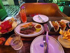 -Famous肥猫墨西哥音乐餐吧(五棵松华熙LIVE店)