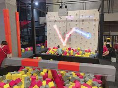 -嗨翻Hi-Fun竞技主题乐园·蹦床亲子生日轰趴(国光1937店)