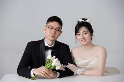 -MAO亲爱的猫婚纱摄影工作室