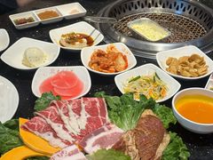 -木槿花韩式炭烤·熟成肉工坊(孙文东路店)