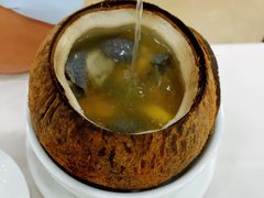 椰子鸡汤-宜宾海鲜酒家·三十年老字号