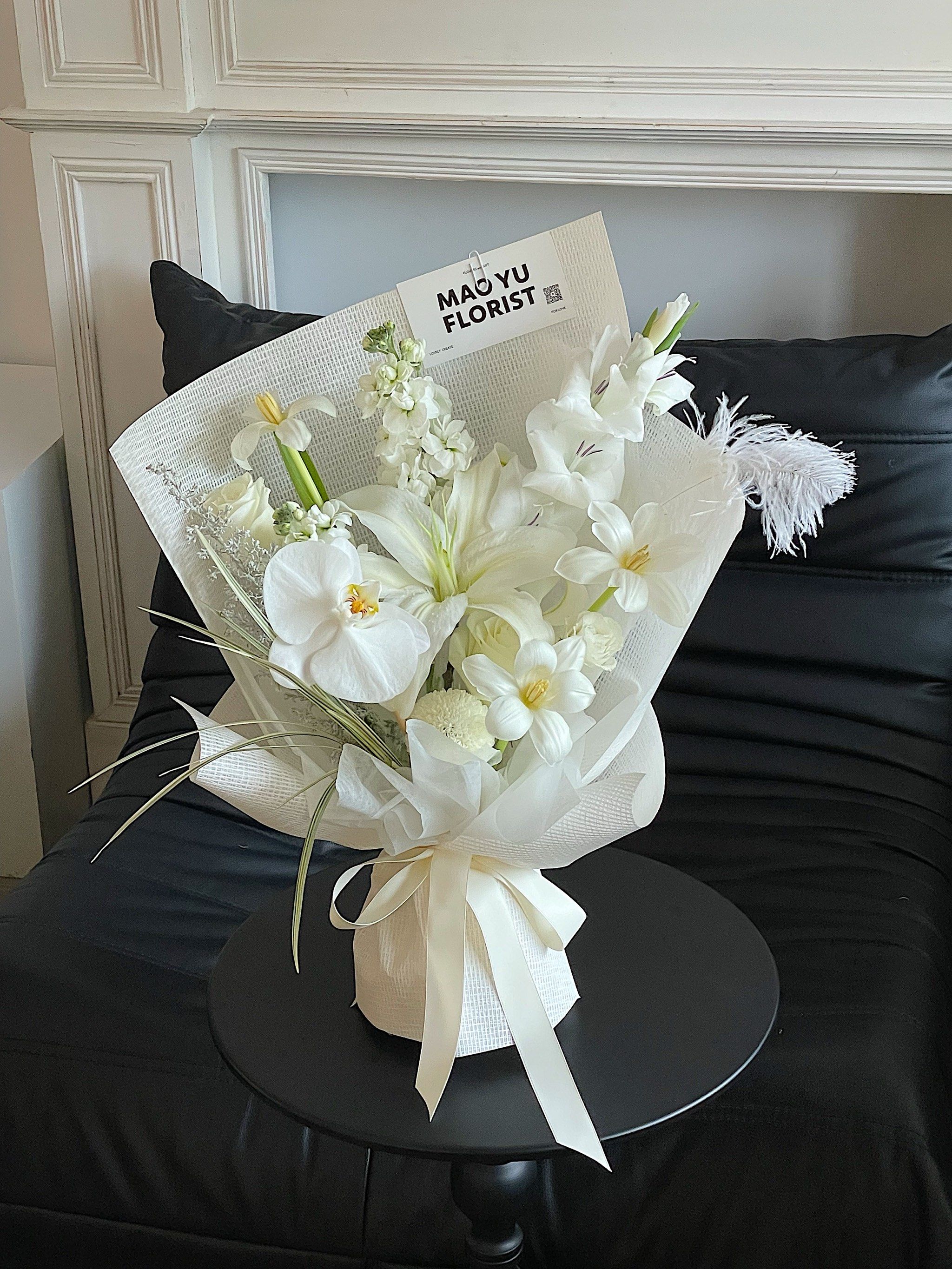 清新白色小花束