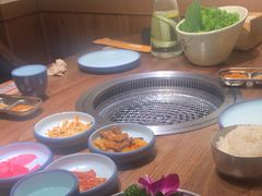 -明洞阿姨·韩式酱蟹烤肉·创意料理(三元桥店)