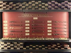 -九又四分之三站台哈利波特商店