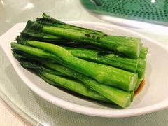 白灼菜心远-万山楼海鲜酒家·二十三年老字号